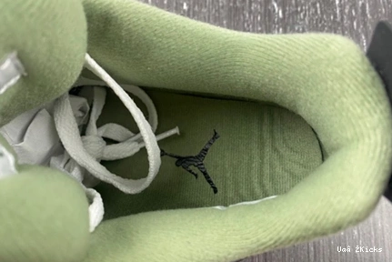 495 Sleek “Seafoam” 4 AQ9129- 340 Air Jordan 0705